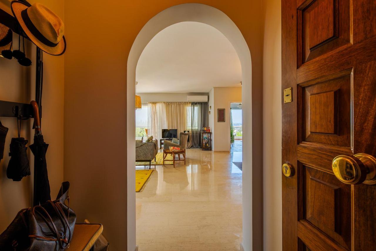 Spacious Apartment In Kavouri Athènes Extérieur photo